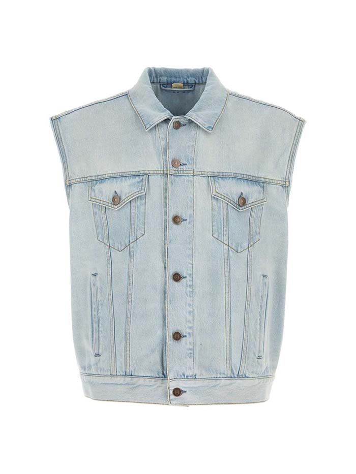 v2KkXPwA2BhPjFmi8cowG9-320-80 7 人のファッション関係者に、クローゼットの中で最も物議を醸したもの - こぼれたものを教えてもらいました