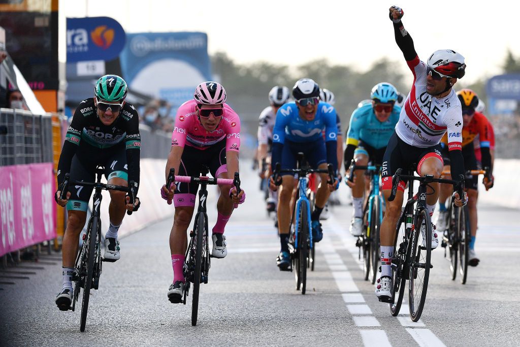Diego Ulissi celebrates his stage wqn