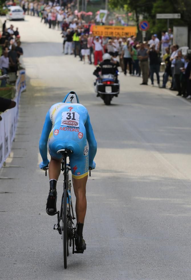 Vincenzo Nibali (Astana) lost time on the final climb to the line