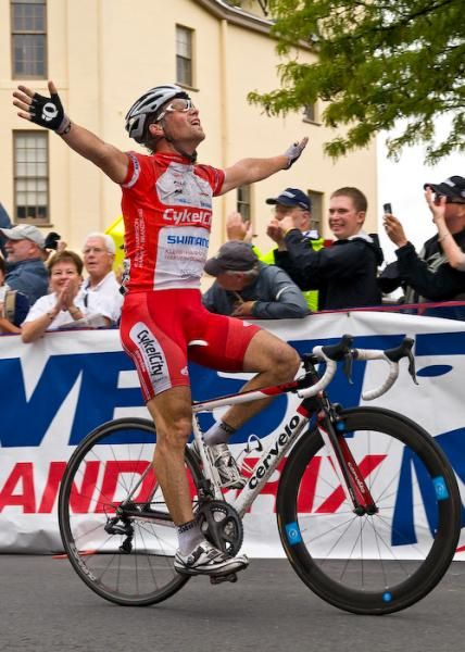 Johan Lindgen (CykelCity) takes victory after soloing for the final four laps.