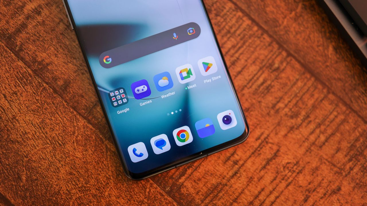 A photo of the OnePlus 11 smartphone