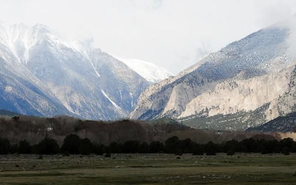 Massive 14,000 foot peaks were the backdrop for the race.