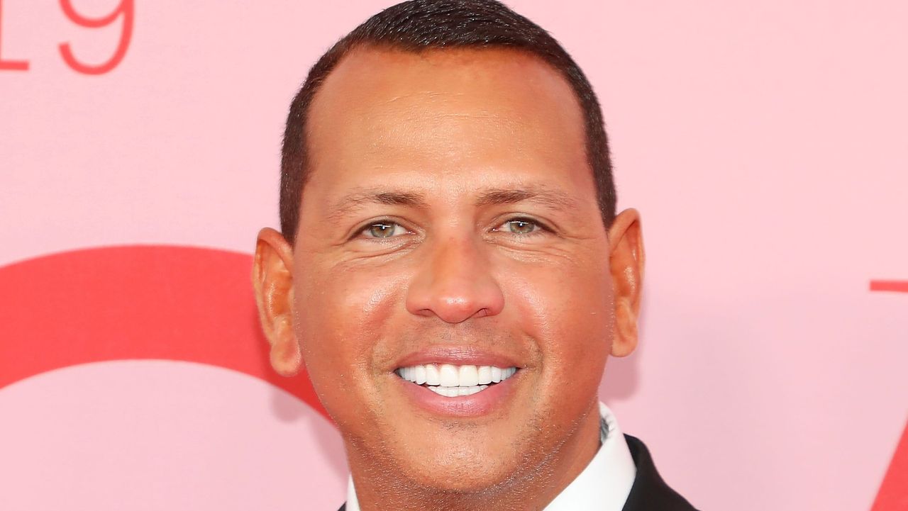 new york, ny june 03 alex rodriguez attends the 2019 cfda awards at the brooklyn museum on june 3, 2019 in new york city photo by taylor hillfilmmagic