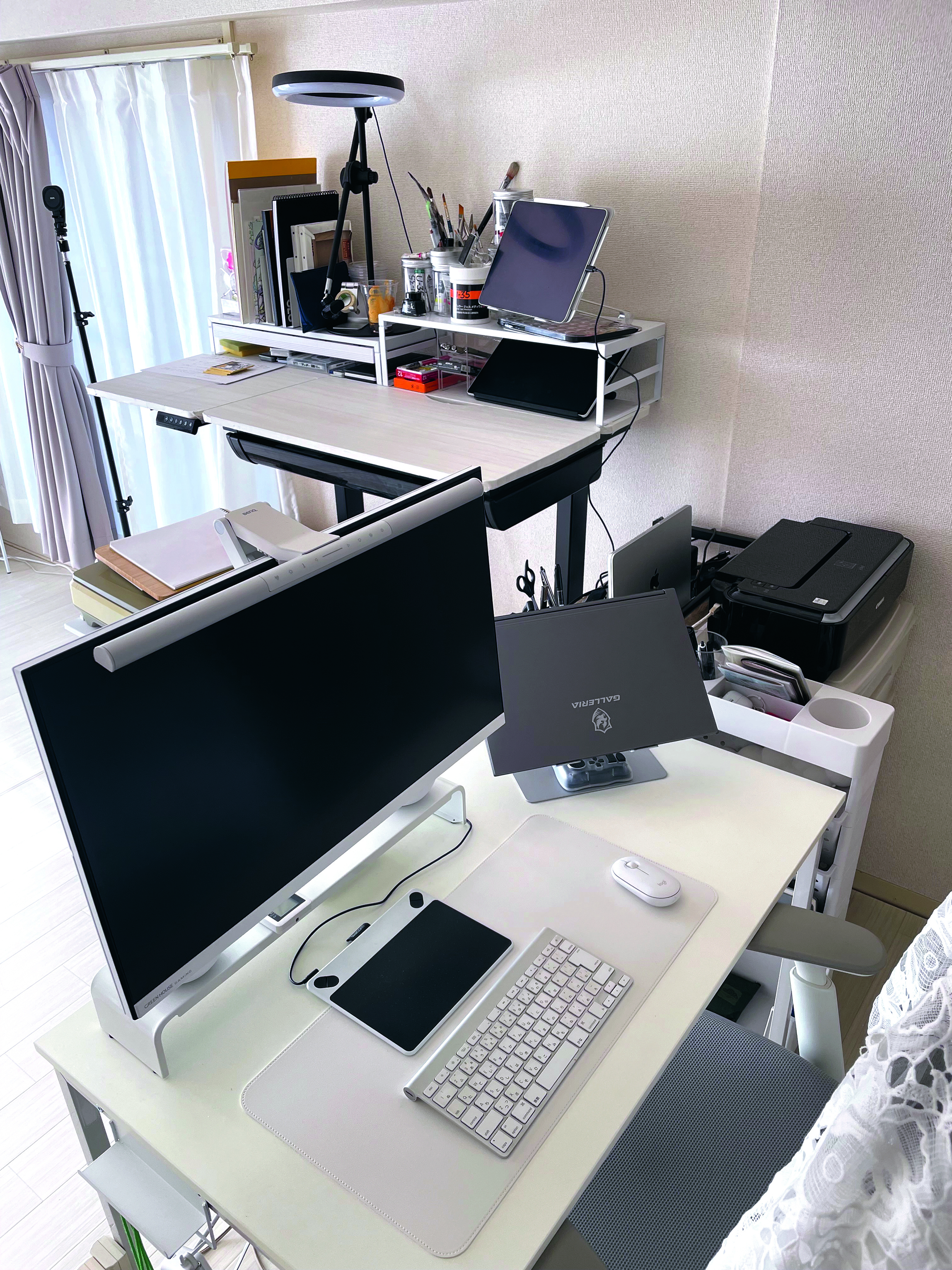 Shinn Uchida's art studio