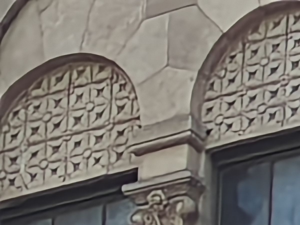 OnePlus 12 telephoto zoom.