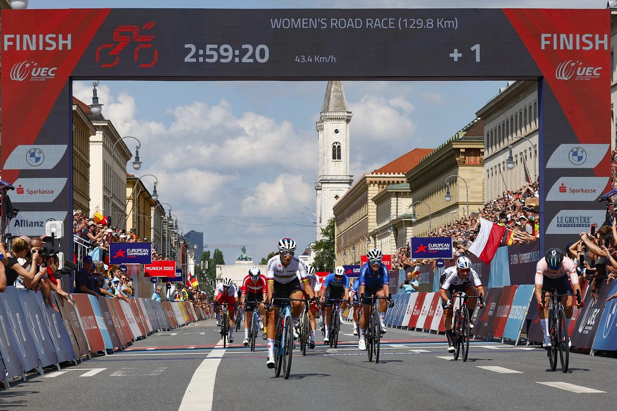 European Championships Munich 2022 2022 UEC Road Elite European Championships Womens Road Race 21082022 Lorena Wiebes NED Elisa Balsamo ITA Rachele Barbieri ITA photo Luca BettiniUECSprintCyclingAgency2022