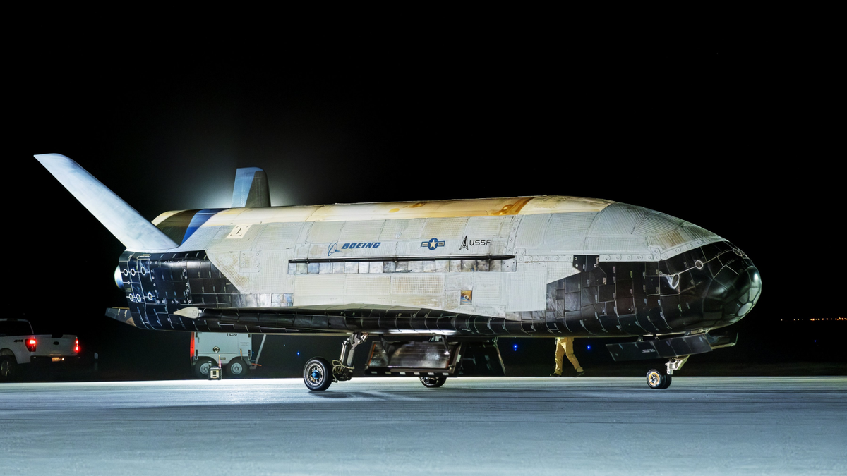 The X-37B Orbital Test Vehicle-7 (OTV-7) at Vandenberg Space Force Base, California, on Mar. 7, 2025Tt