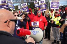 UAW reaches deal with Ford