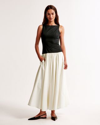 Midikleid mit tiefer Taille