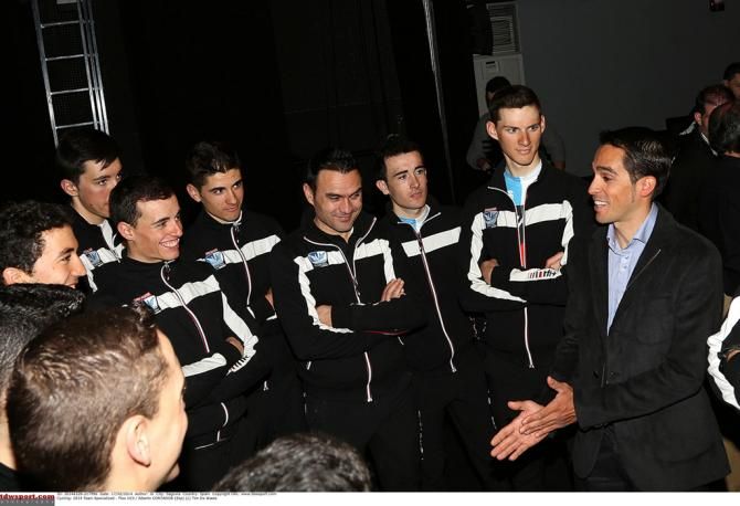 Alberto Contador talks to the riders at the presentation