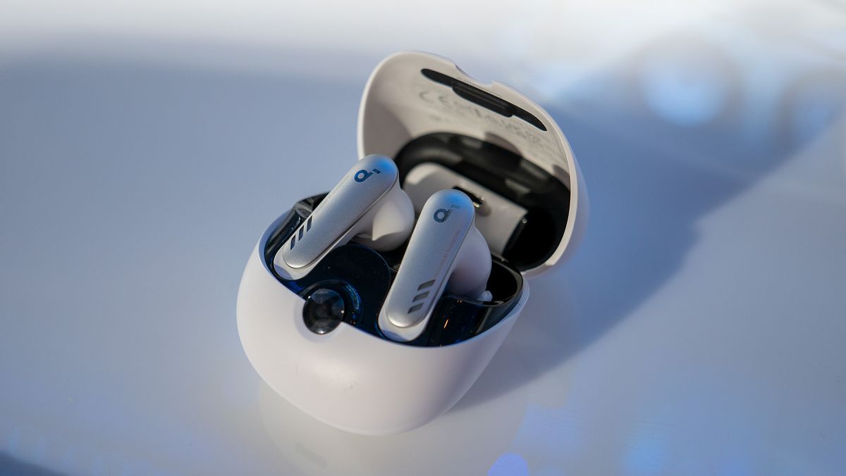 Soundcore VR P10 earbuds