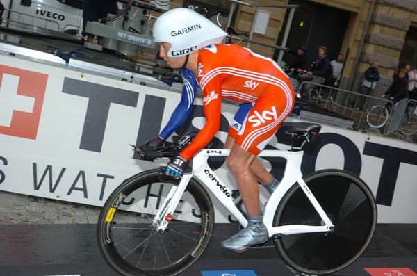 Emma Pooley (Great Britain) sets off for her time trial