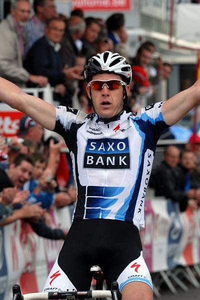 Matthew Goss (Saxo Bank) takes stage three.