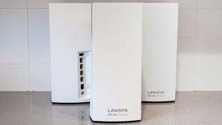 Linksys Atlas Max 6E front and back view