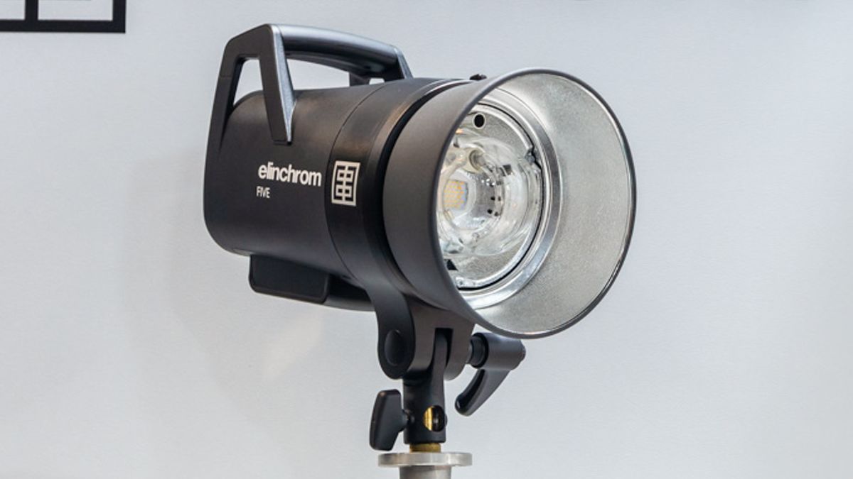 Elinchrom Five batterypowered monolight launched at Photography Show