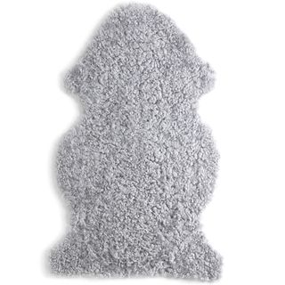 silver sheepskin rug to keep warm