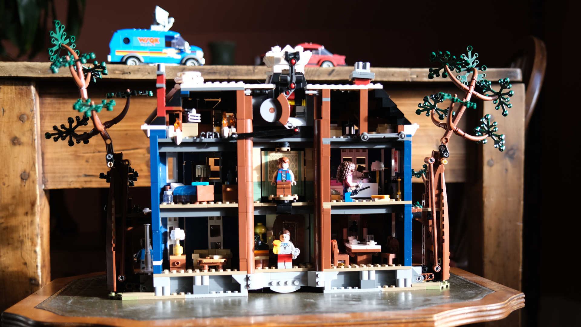 Lego Stranger Things The Creel House Set shot