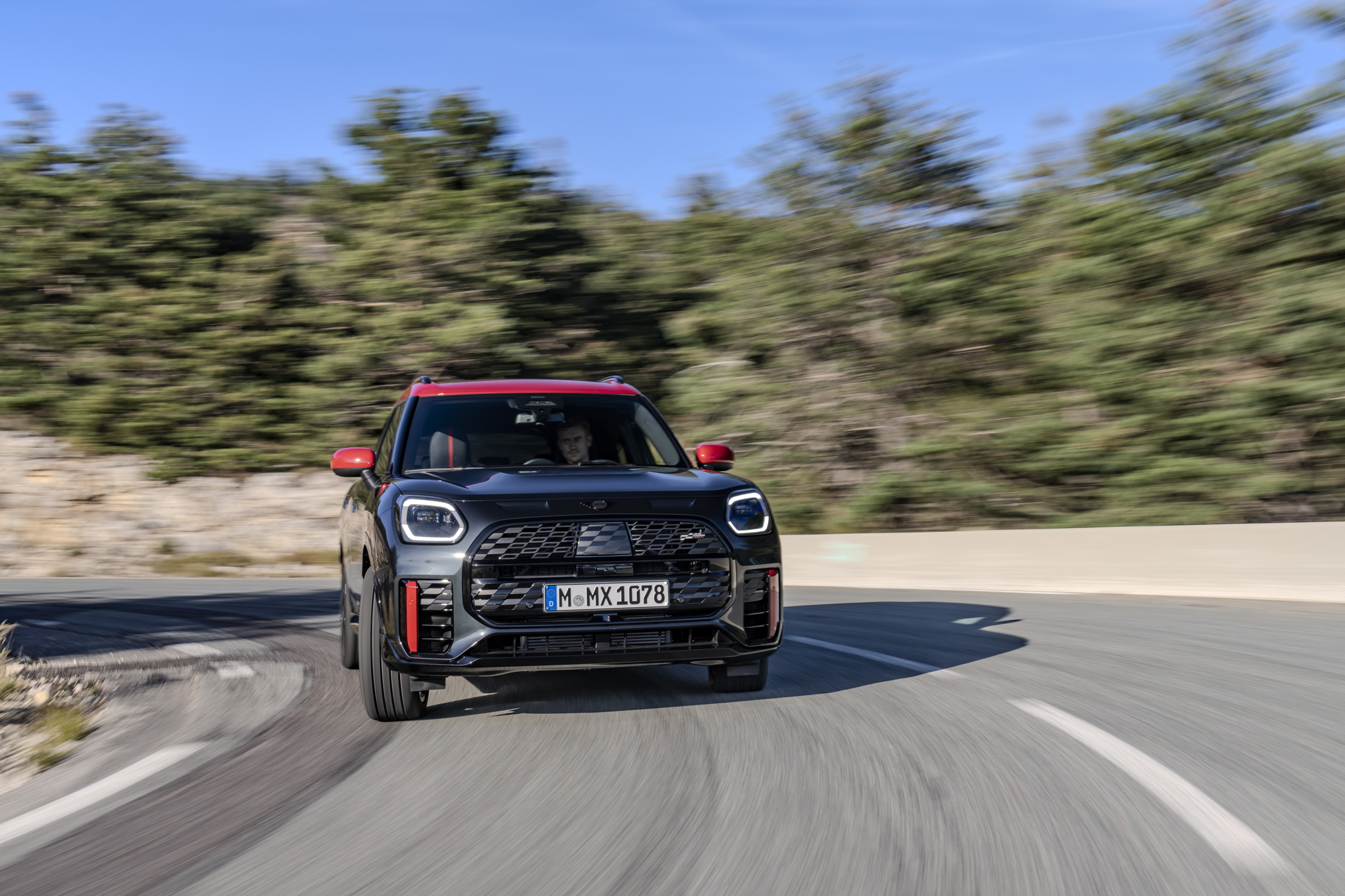 Images of the Mini Countryman JCW