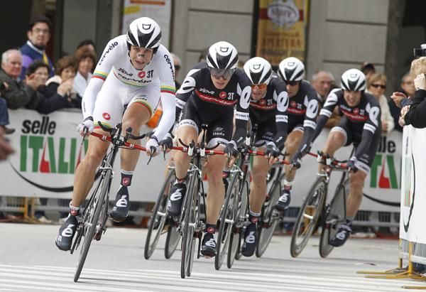 The Cerv&eacute;lo TestTeam rides to fifth.