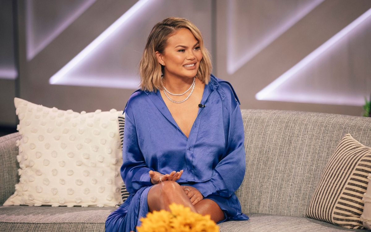 Chrissy Teigen sets a new trend: the ‘floor forest’
