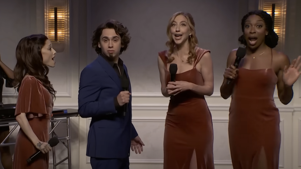 ‘Some People Were A Little Nervous’ About Sydney Sweeney’s Viral SNL ...