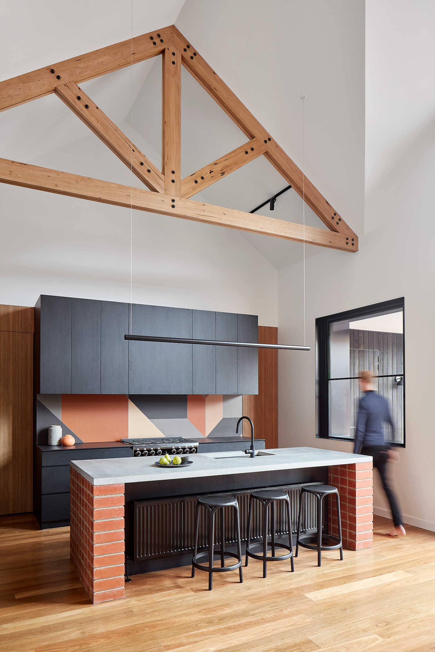 Modern kitchen ideas brick island