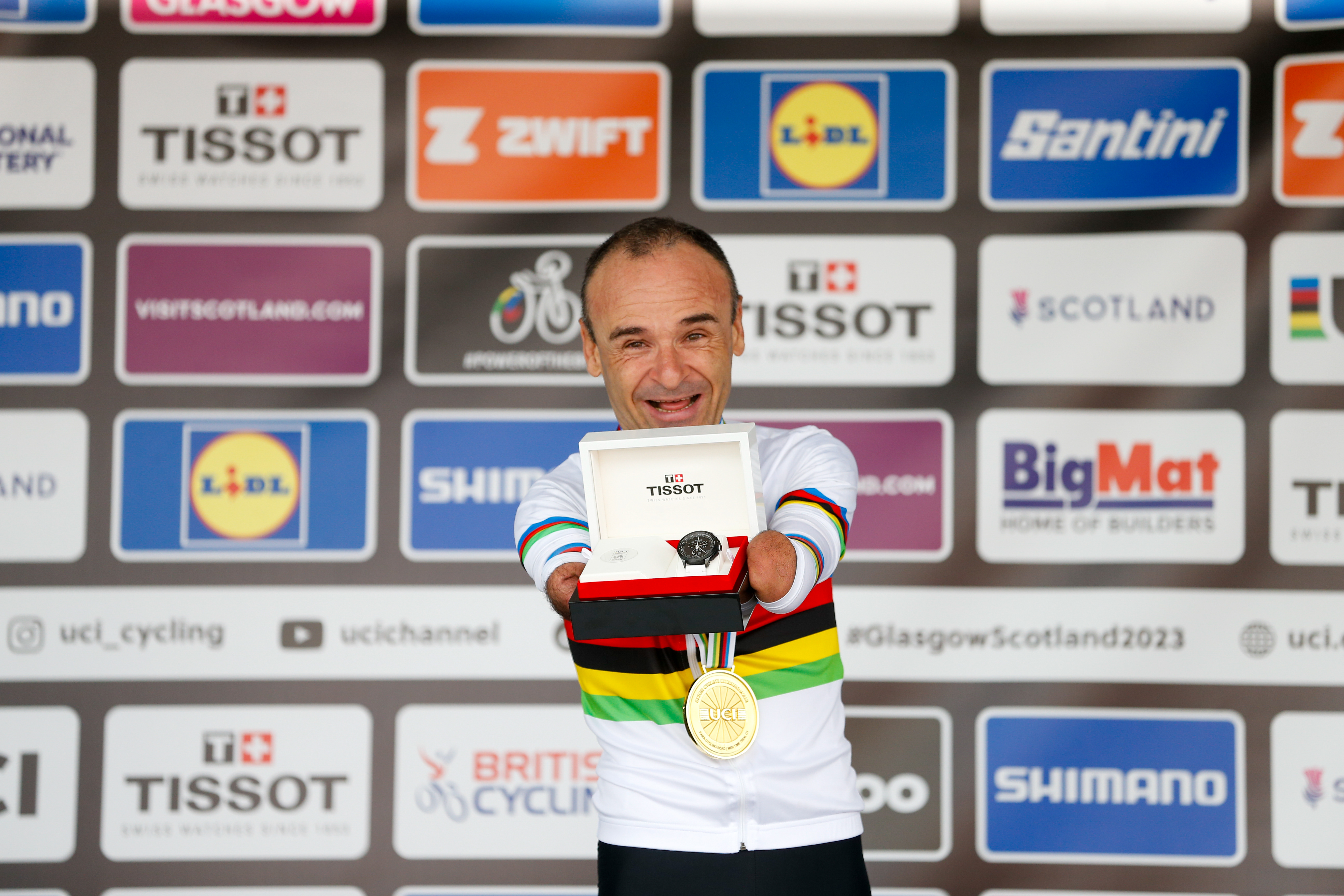 Armless para-cyclist grateful for watch prize at World Championships Cycling Weekly