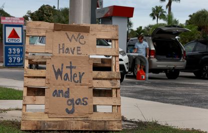 Florida preps for hurricane