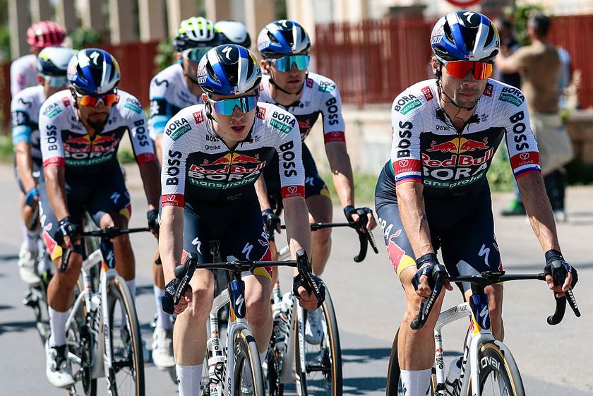 Red Bull-Bora-Hansgrohe&#039;s Slovenian rider Primoz Roglic (R) rides ahead of teammates during the 4th stage of the 108th Giro d&#039;Italia cycling race 189kms from Alberobello to Lecce on May 13, 2025. (Photo by Luca Bettini / AFP)