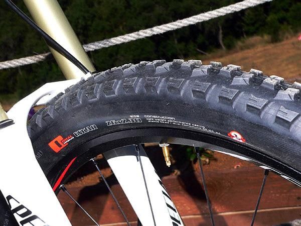 The new Eskar tire can be found as standard equipment on the 2008 Enduro SL line and is designed to provide excellent grip while still rolling reasonably well.