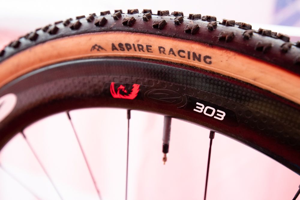 Jeremy Powers' FMB Super Mud tires mounted to ZIPP Firecrest 303s