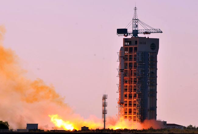 Long March 2D Rocket Launch on Sept. 4, 2014