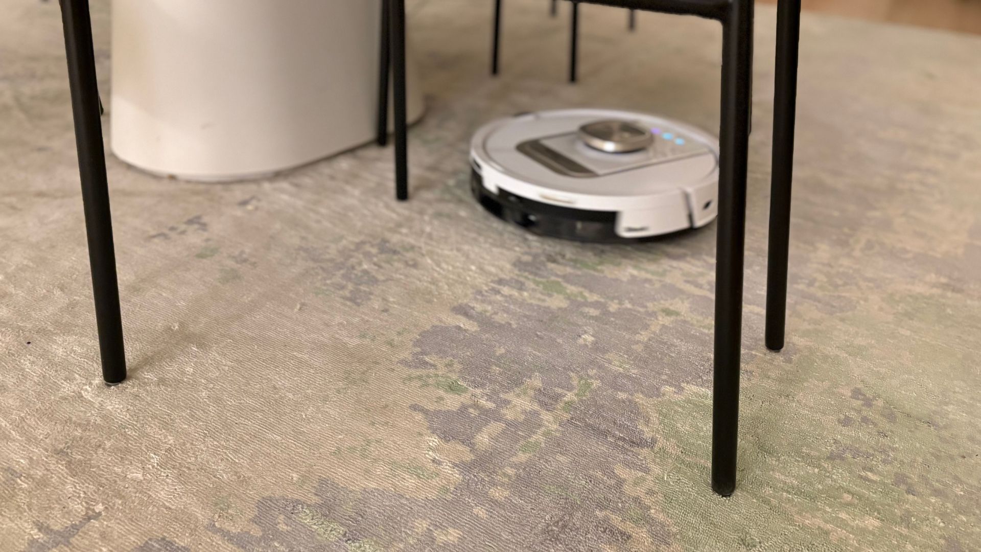 Testing the Shark PowerDetect ThermoCharged Robot Vacuum