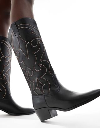 Stradivarius Heeled Western Boot With Stitching in Black