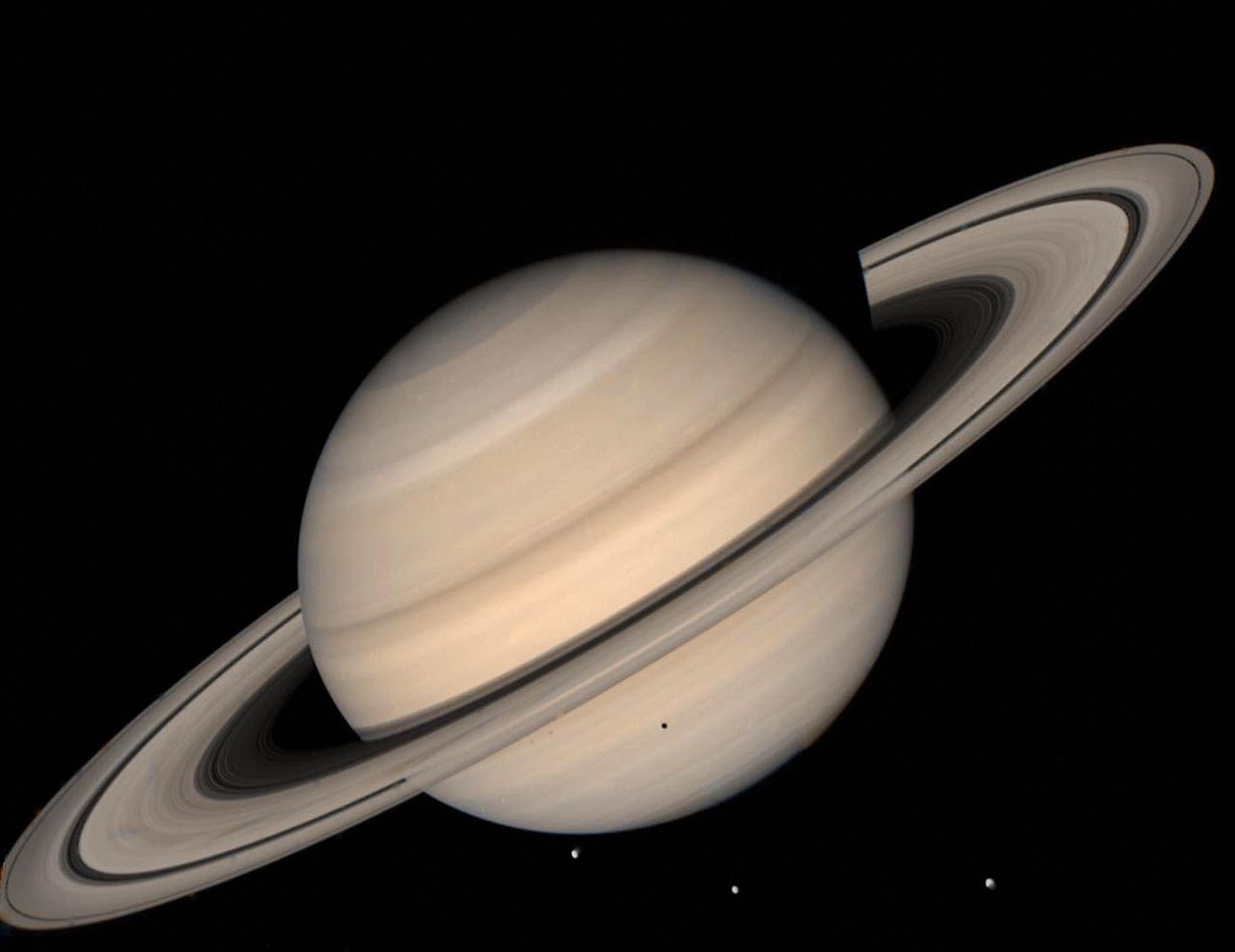 Saturn and its rings.