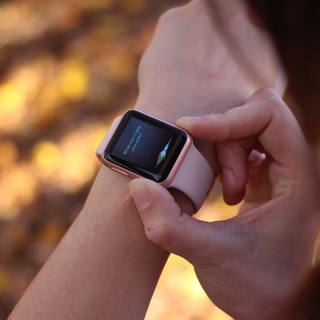 Apple Watch S1 with Siri