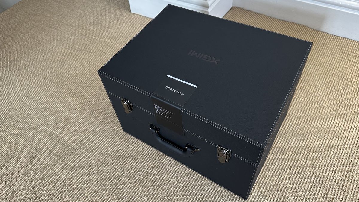 Xgimi Titan Noir Max case