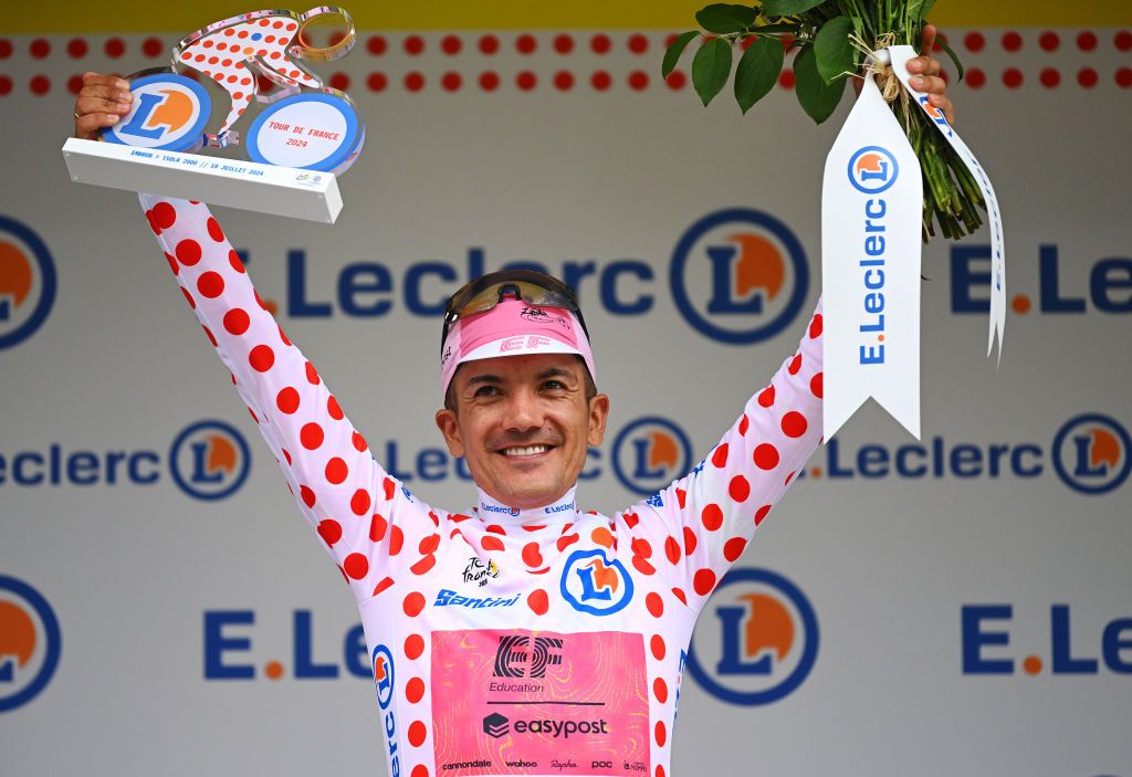 Richard Carapaz rides into Tour de France polka dot jersey on stage 19 ...