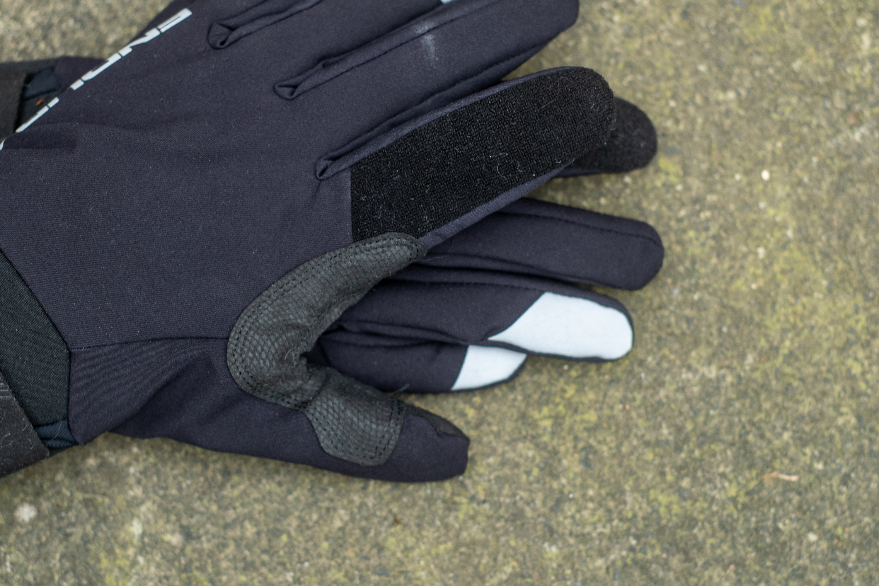 Endura Strike Waterproof gloves 