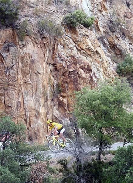 Yellow jersey wearer Fabian Cancellara (Saxo Bank) rides during stage 6