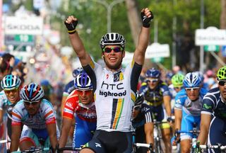 Mark Cavendish (HTC-Highroad) raises his arms to celebrate