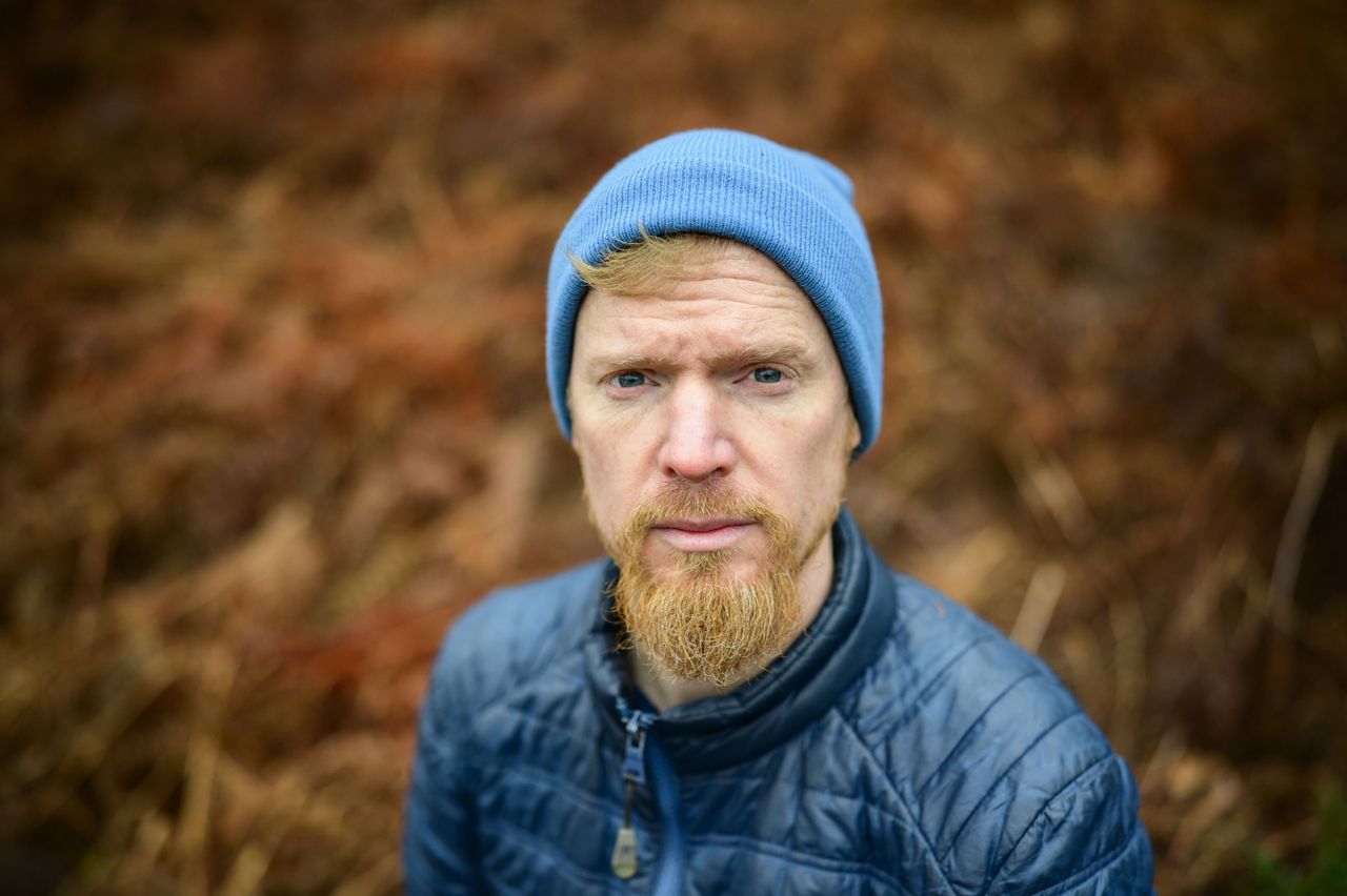 Viltrox AF 35mm F1.2 LAB lens sample gallery: man in blue beanie hat