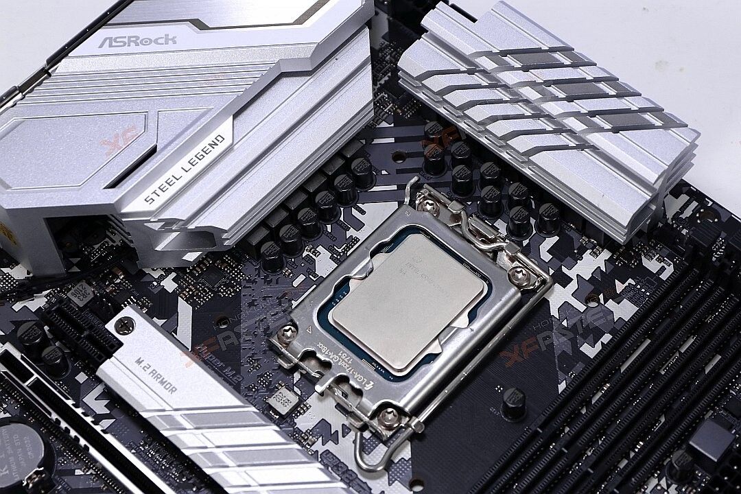 Intel i3-12100 ES in an Asrock Z690 Steel Legend motherboard