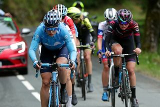 Sheyla Ruiz Gutierrez near the end of the final stage at Emakumeen Bira