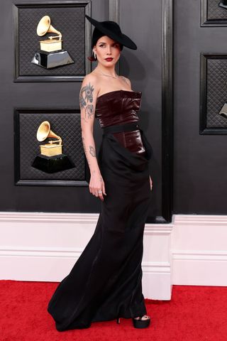 Grammys 2022 red carpet