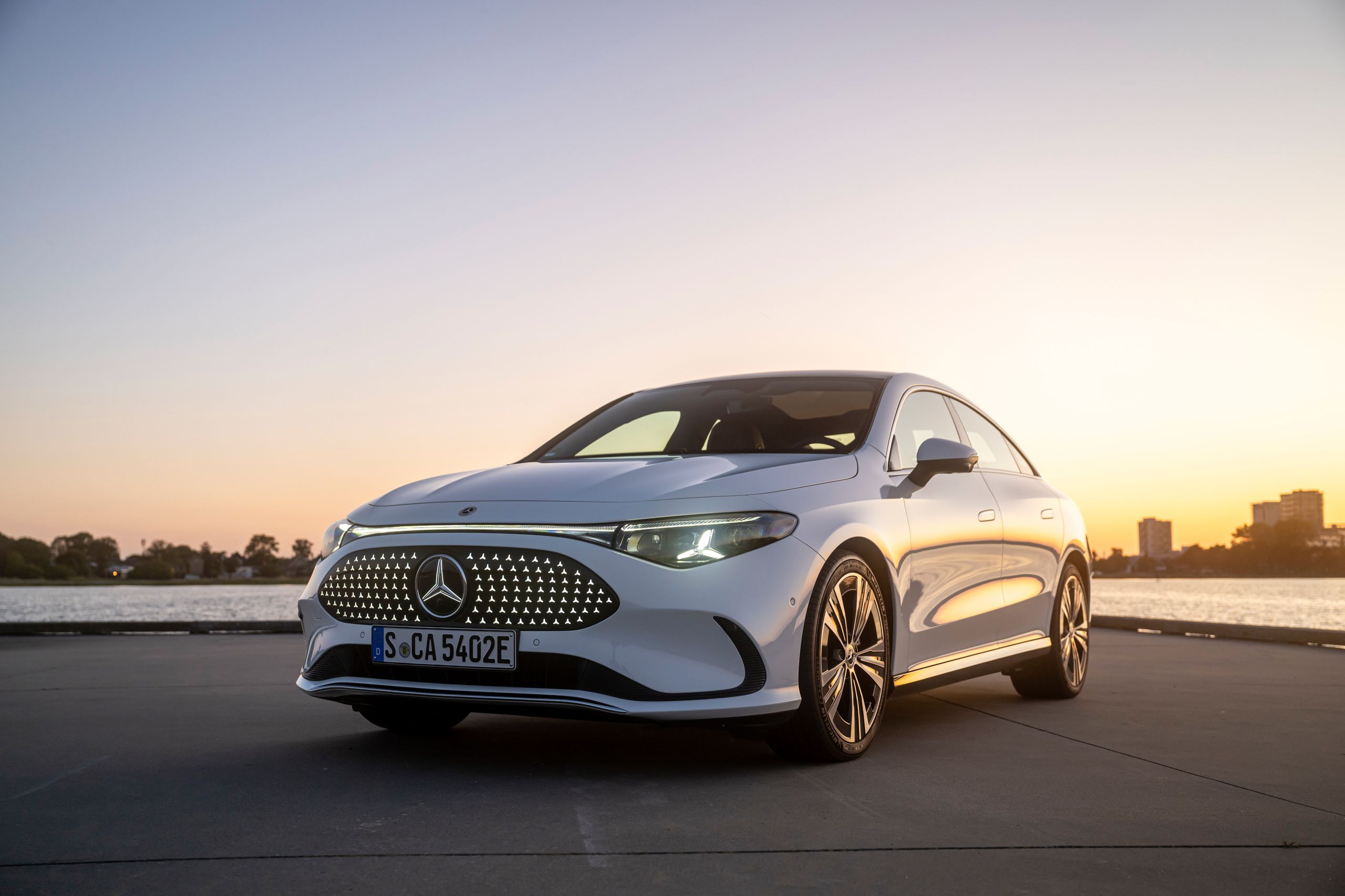 The new CLA brings Mercedes’ all-electric know-how to a new market ...