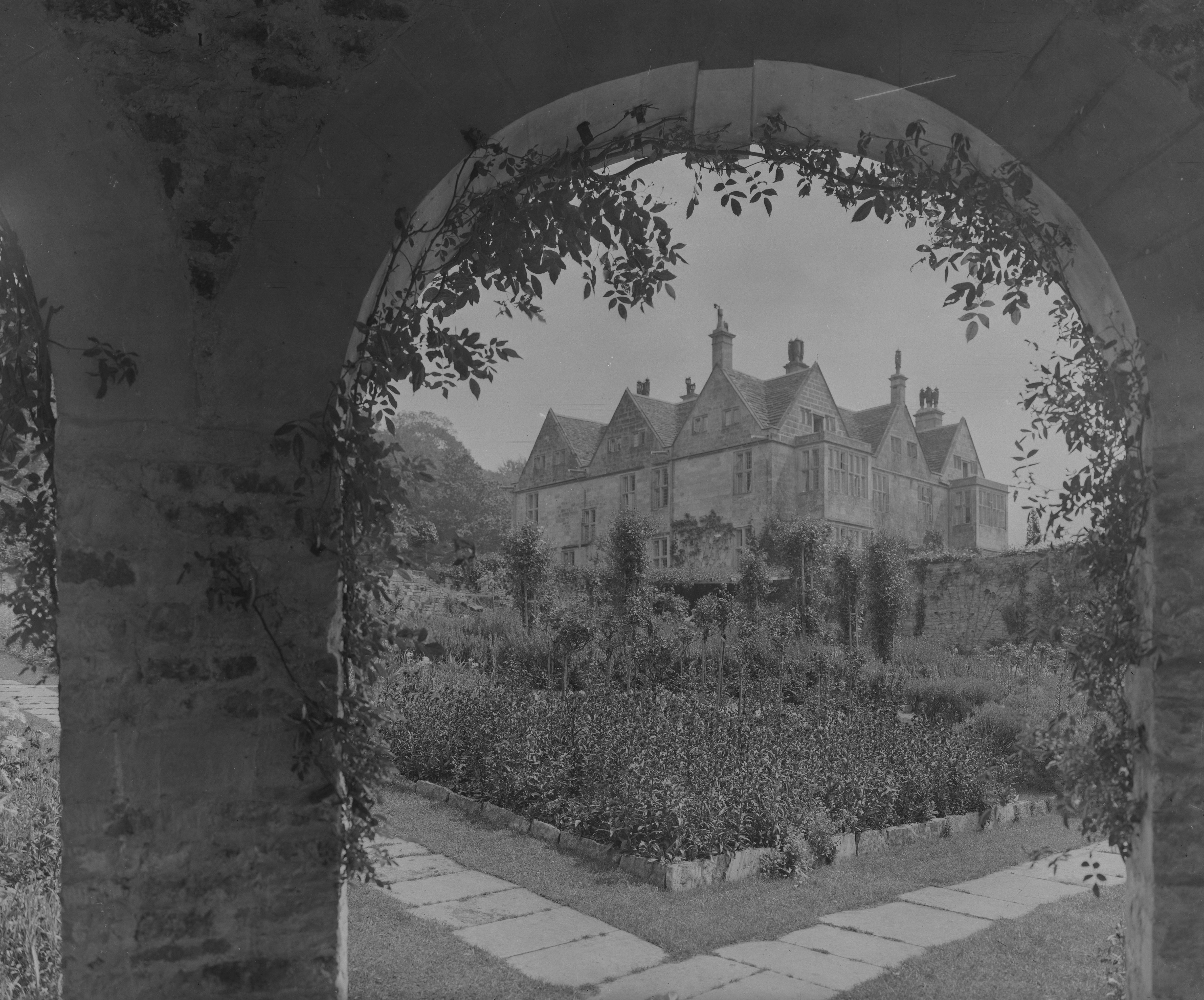 Little Ridge sitting pretty. Within a few years of the photograph being taken, the property&amp;rsquo;s name would be changed to Fonthill House