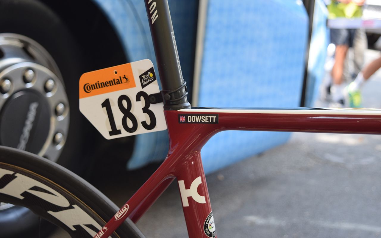 A look at the low profile seat cluster on Dowsett's Canyon Ultimate