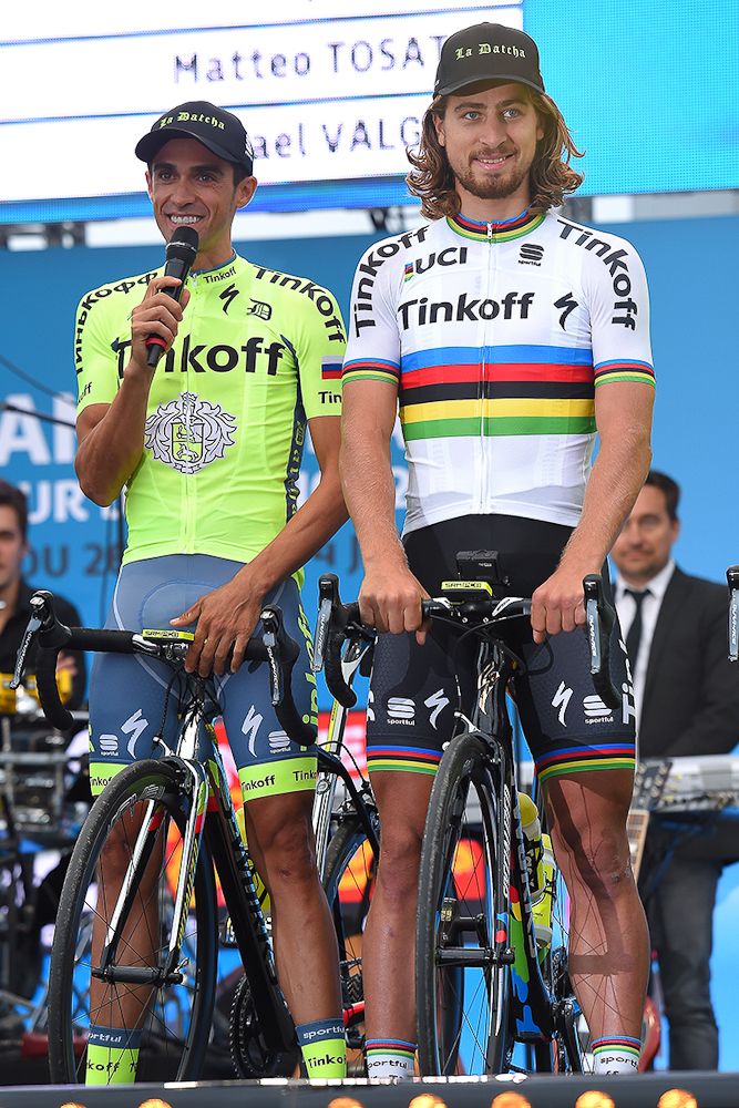 Alberto Contador introduces teammate Peter Sagan to the crowd