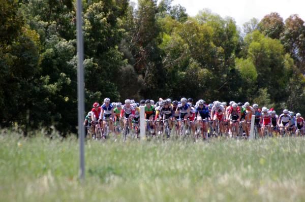 The weather was excellent early on, but a late change saw wind and rain effect the race.